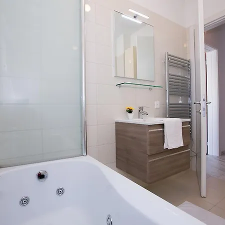 Apartment La Perla Del Ticino 8 *