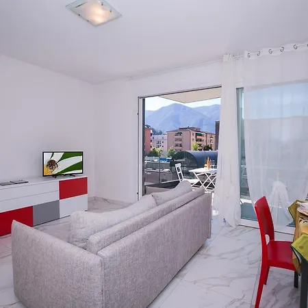 Apartment La Perla Del Ticino 8 *