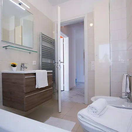 Apartment La Perla Del Ticino 8 *